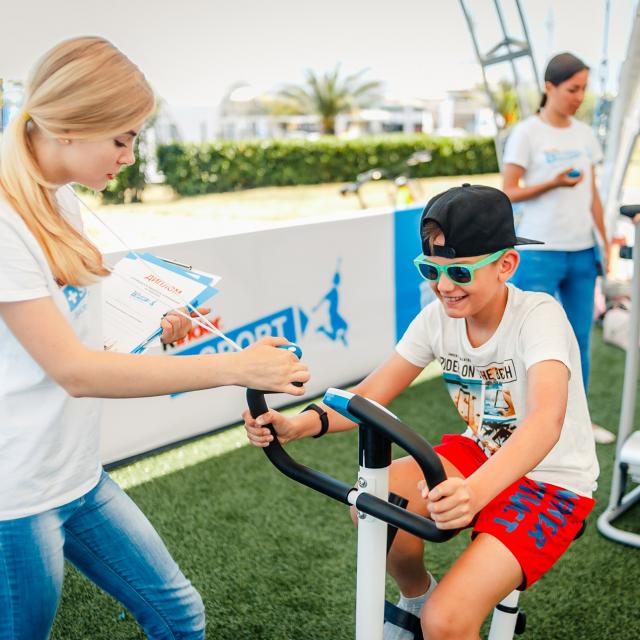 Kinder+Sport Joy of moving lands to Russia -3