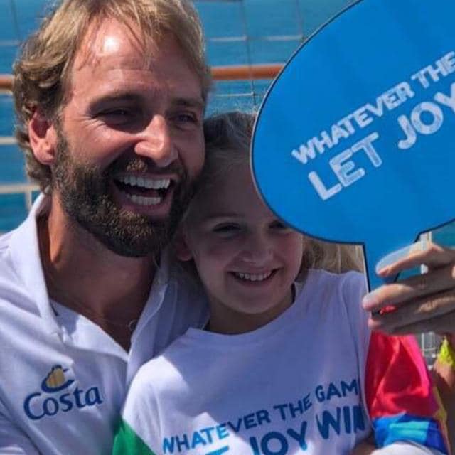 Kinder and Costa together with Joy of moving - 12