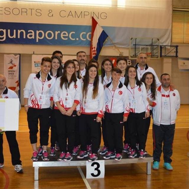 33 teams of boys and girls - 04