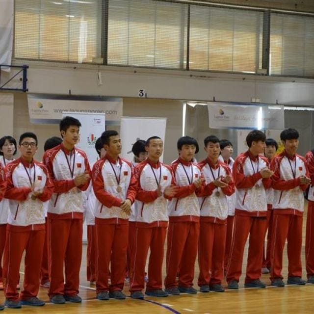 33 teams of boys and girls - 05