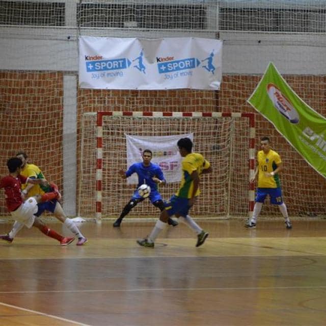33 teams of boys and girls - 06