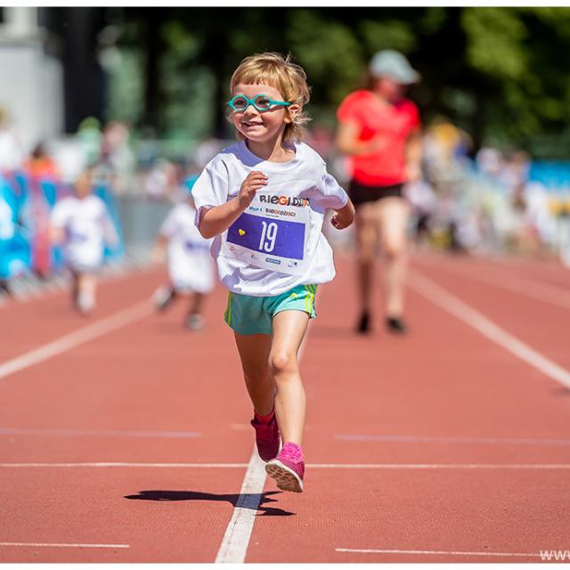 Poland - Kinder Joy of moving promotes Run for Fun - 02