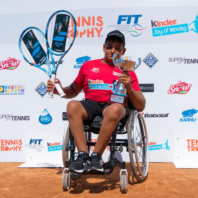 Tennis Trophy fit Kinder Joy of moving in Italy