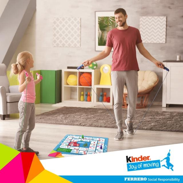 Live your holidays in motion with Kinder Joy of moving Holiday Kit!