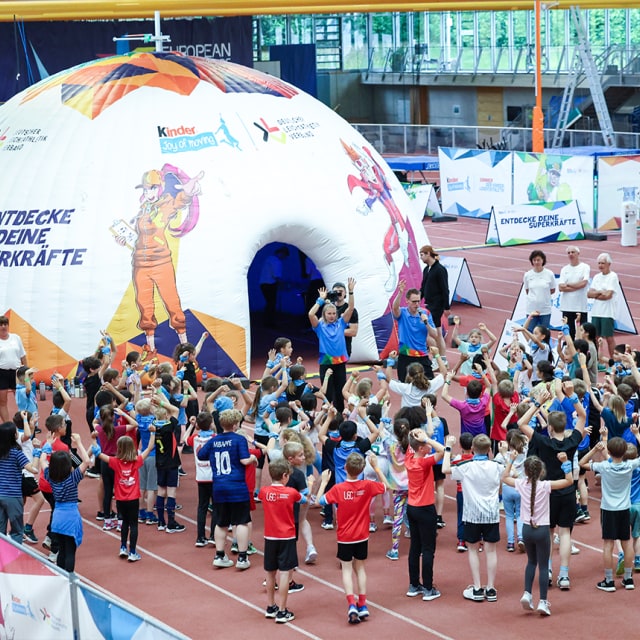 people during a kinder joy of moving event