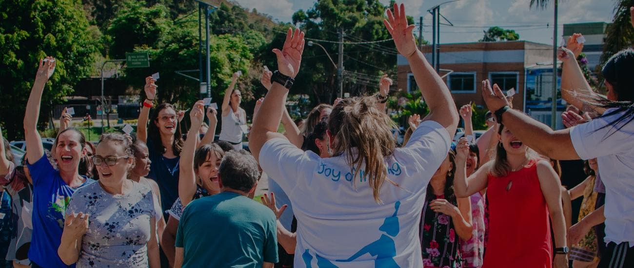 Let’s train! The Joy of Moving method in Brazil and UK
