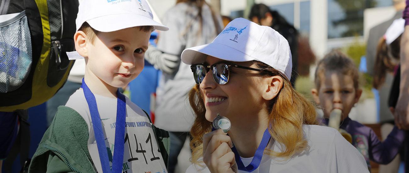 Kinder + Sport supports sports by dynamically participating in the "Spyros Louis" Race!