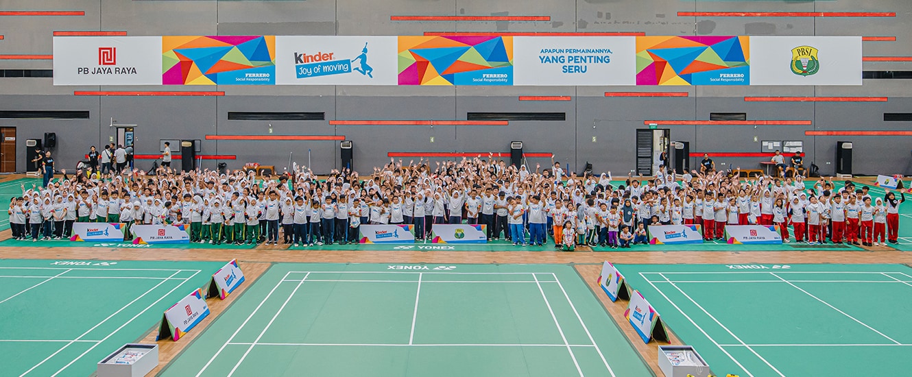 people during a kinder joy of moving event